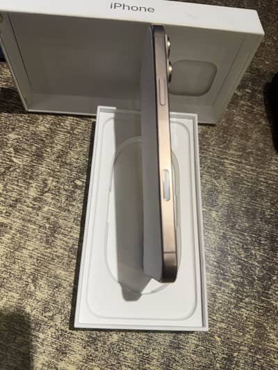 Apple iPhone 16 Pro Max