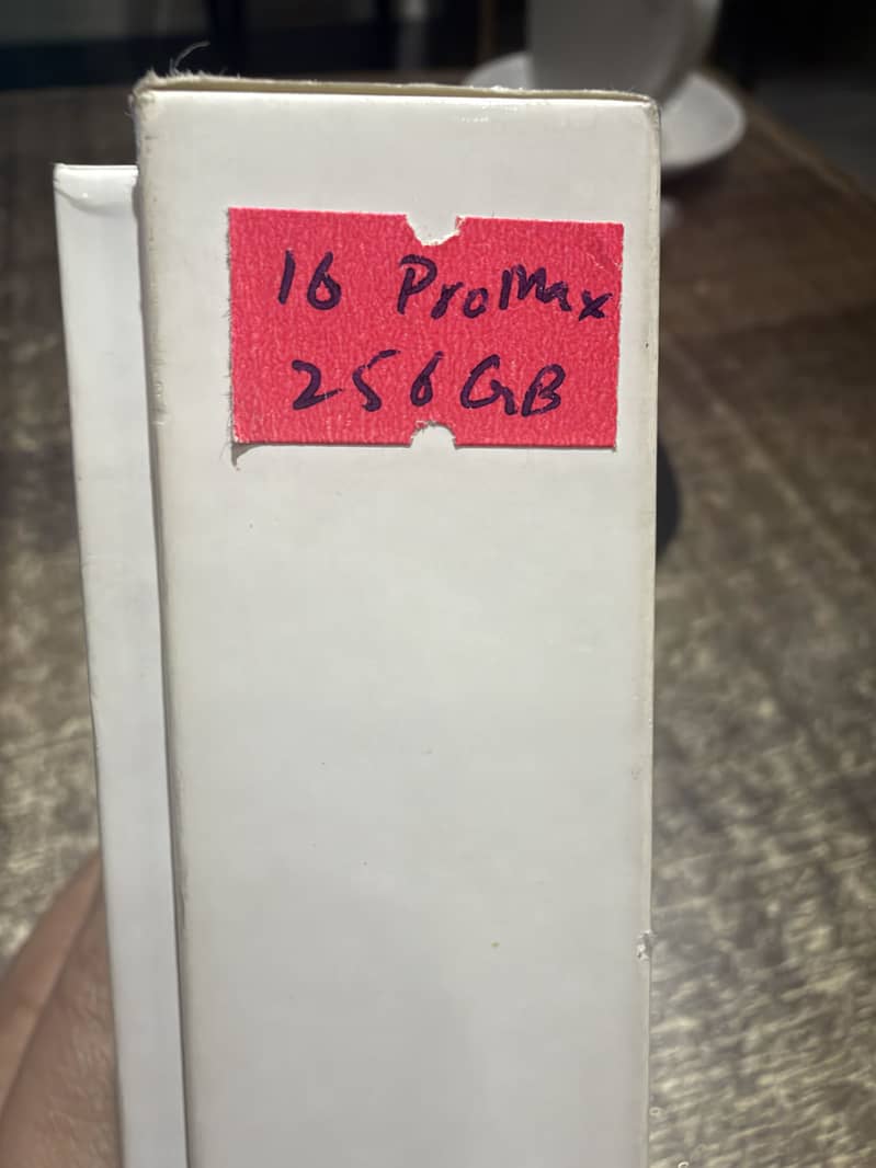 Apple iPhone 16 Pro Max 3