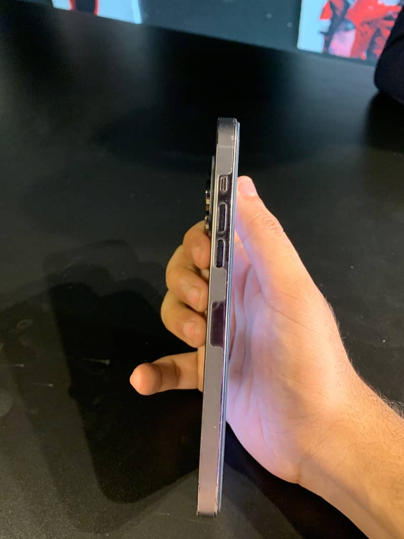 Apple iPhone 14 Pro Max 4