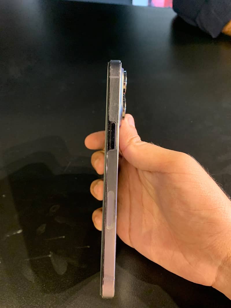 Apple iPhone 14 Pro Max 6