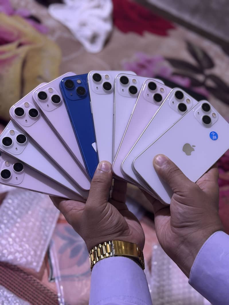 Apple iPhone 13 0