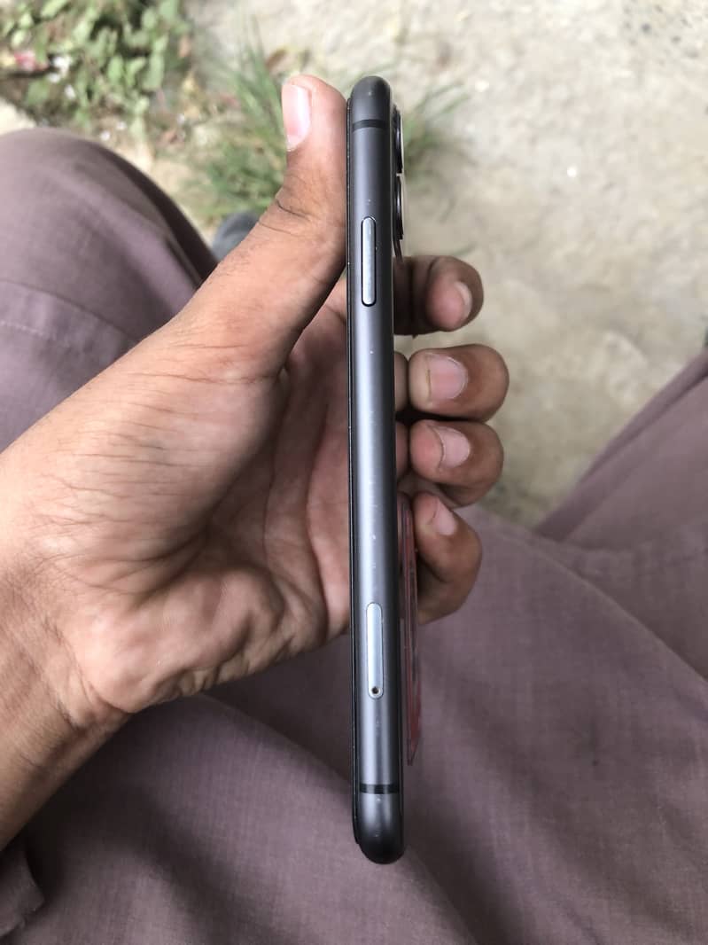 Apple iPhone 11 2