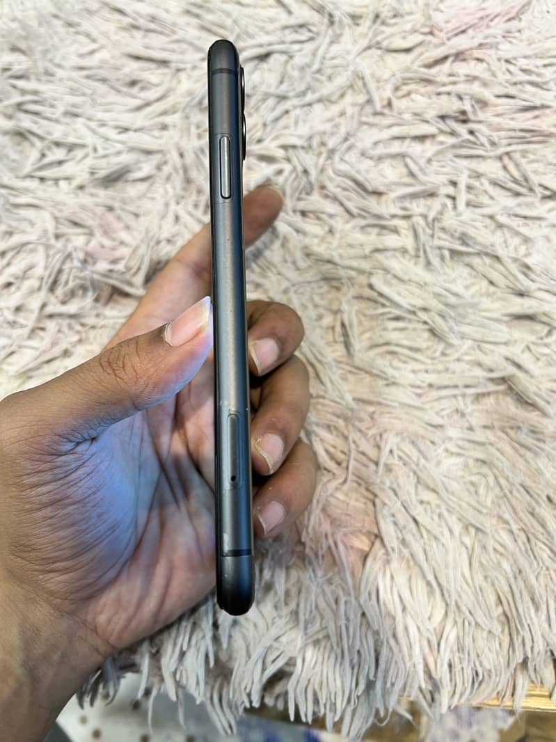 Apple iPhone 11 6