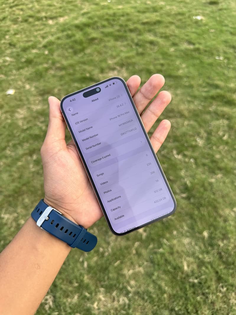 Apple iPhone 16 Pro Max 4