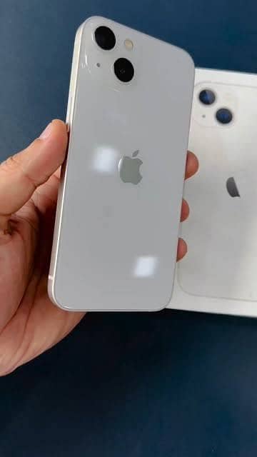 Apple iPhone 13 0
