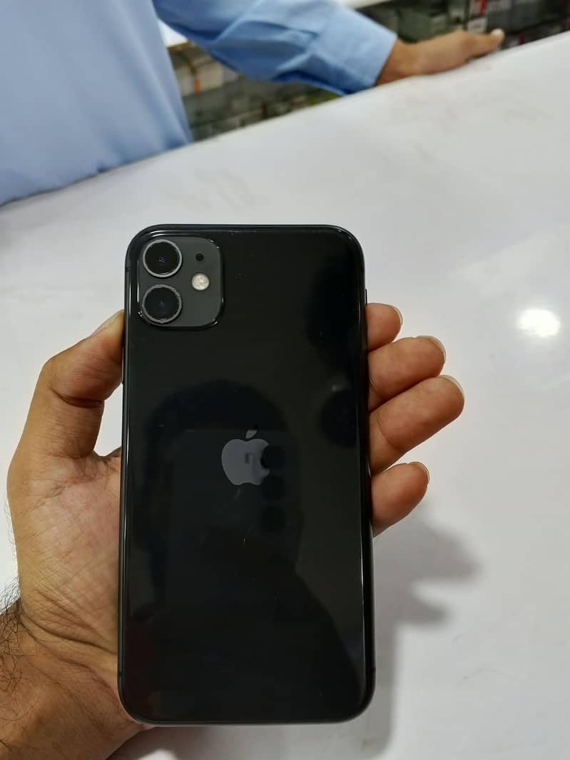 Apple iPhone 11 7
