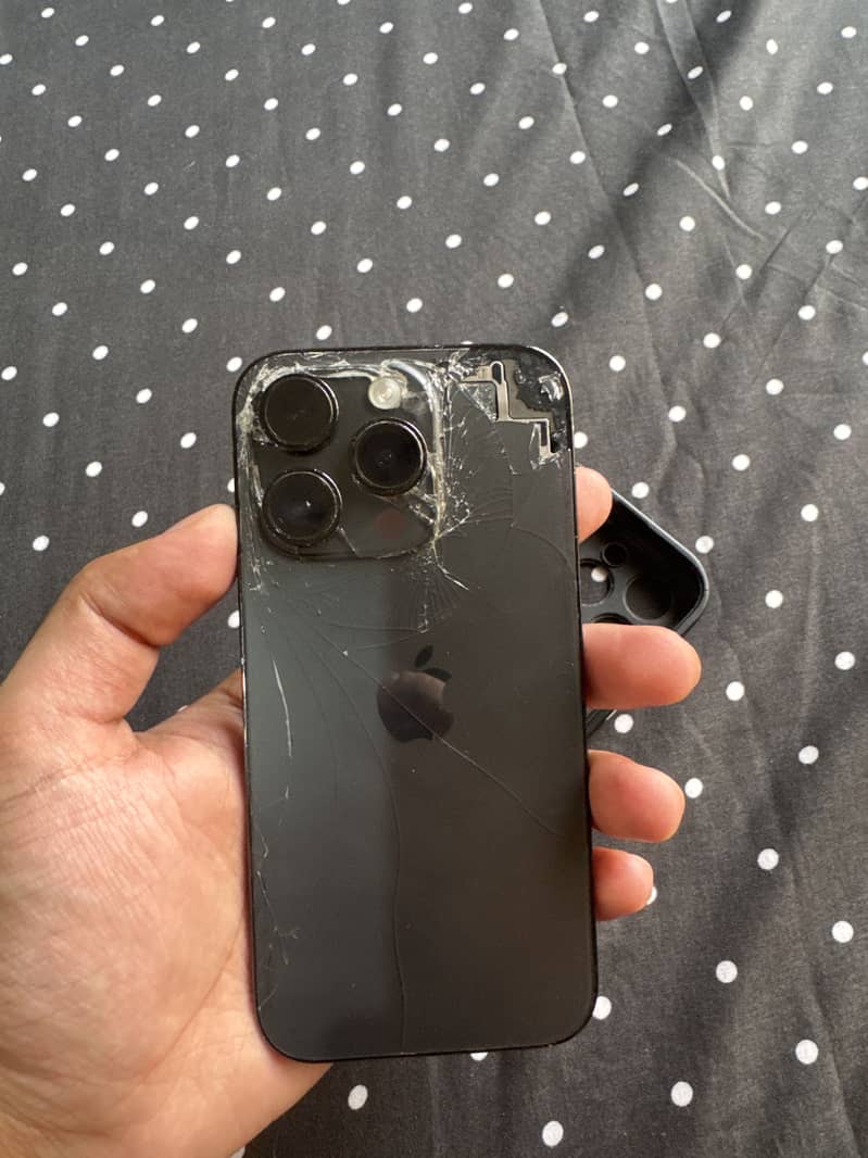 Apple iPhone 14 Pro 2