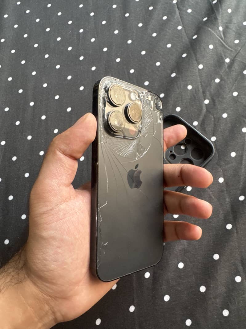 Apple iPhone 14 Pro 3