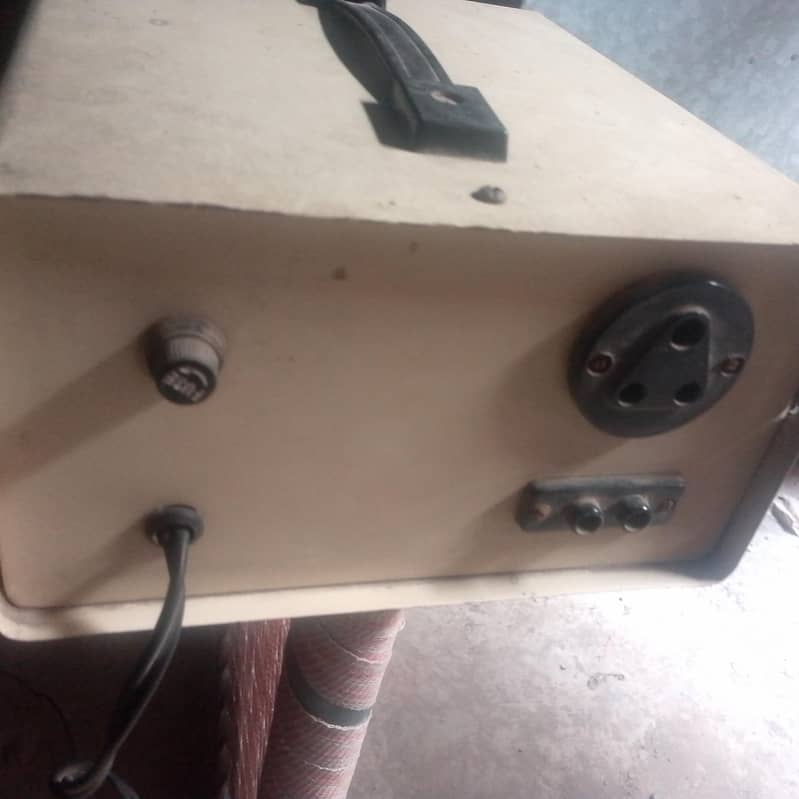 stabilizer 2000watts 1