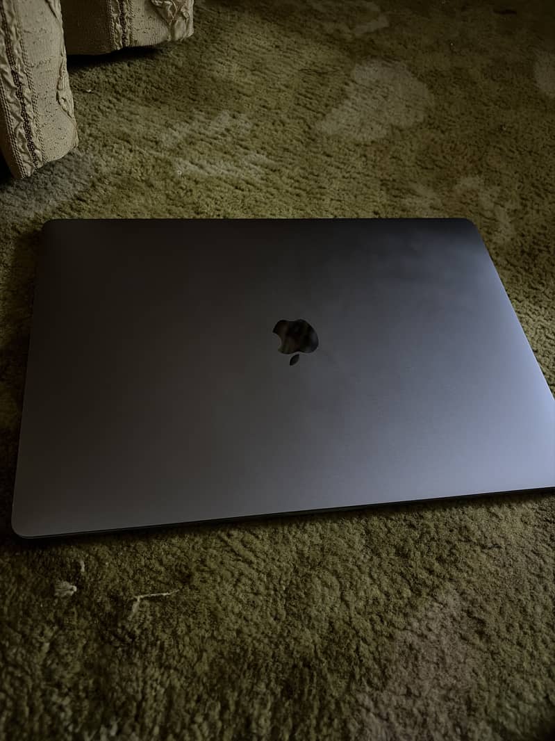 Mackbook pro 2016 1