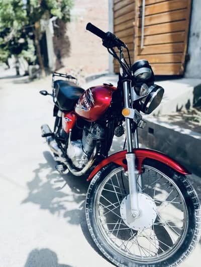 Suzuki GS 150