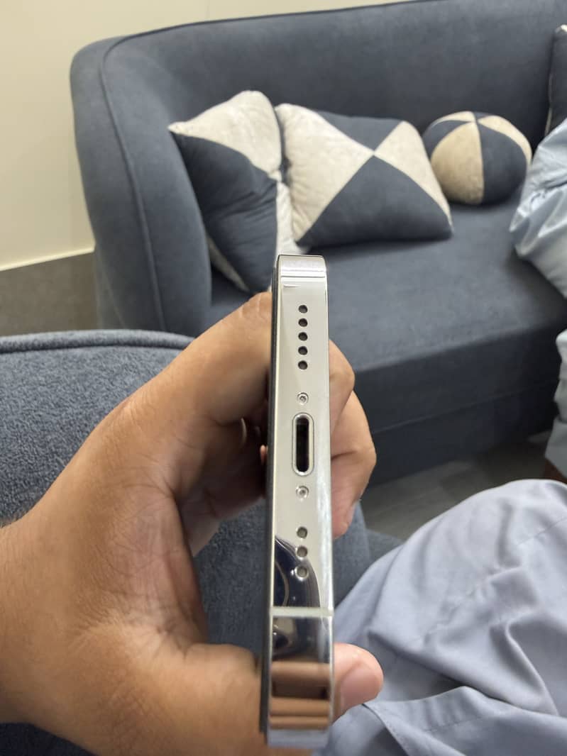 Apple iPhone 14 Pro 4