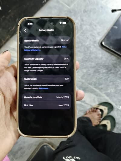 Apple iPhone 16 Pro jv