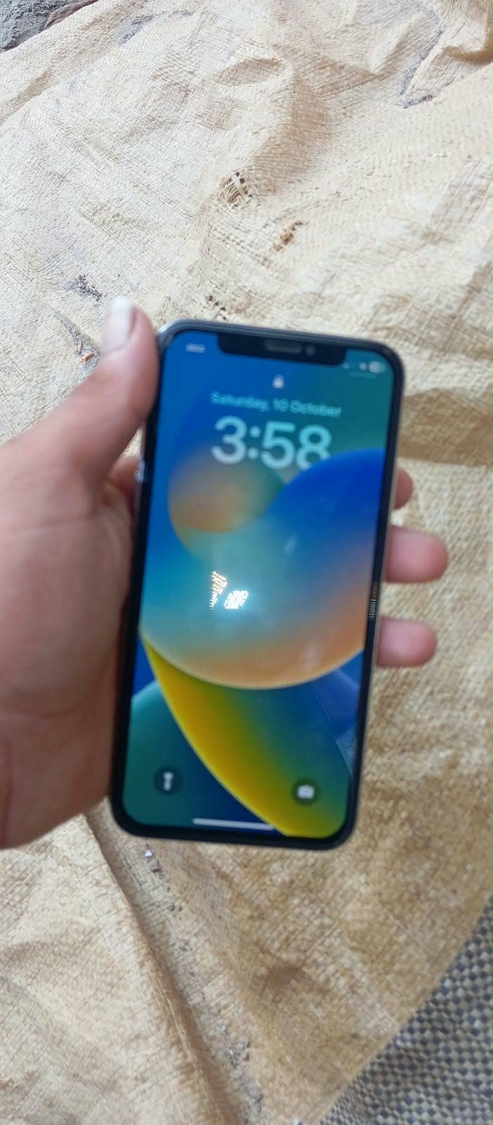 Apple iPhone X 3
