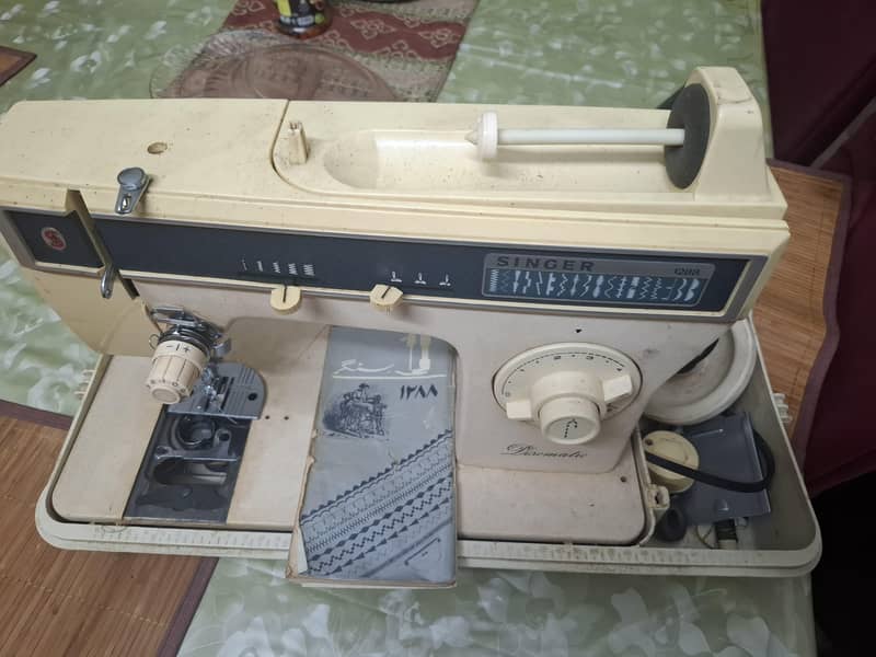 Singer Dismatic Swing Machine 3