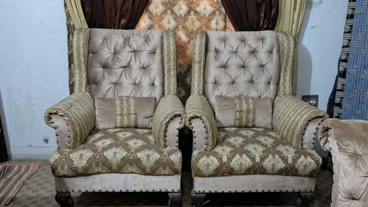 7 Seaters Sofa Set in Good Condition
