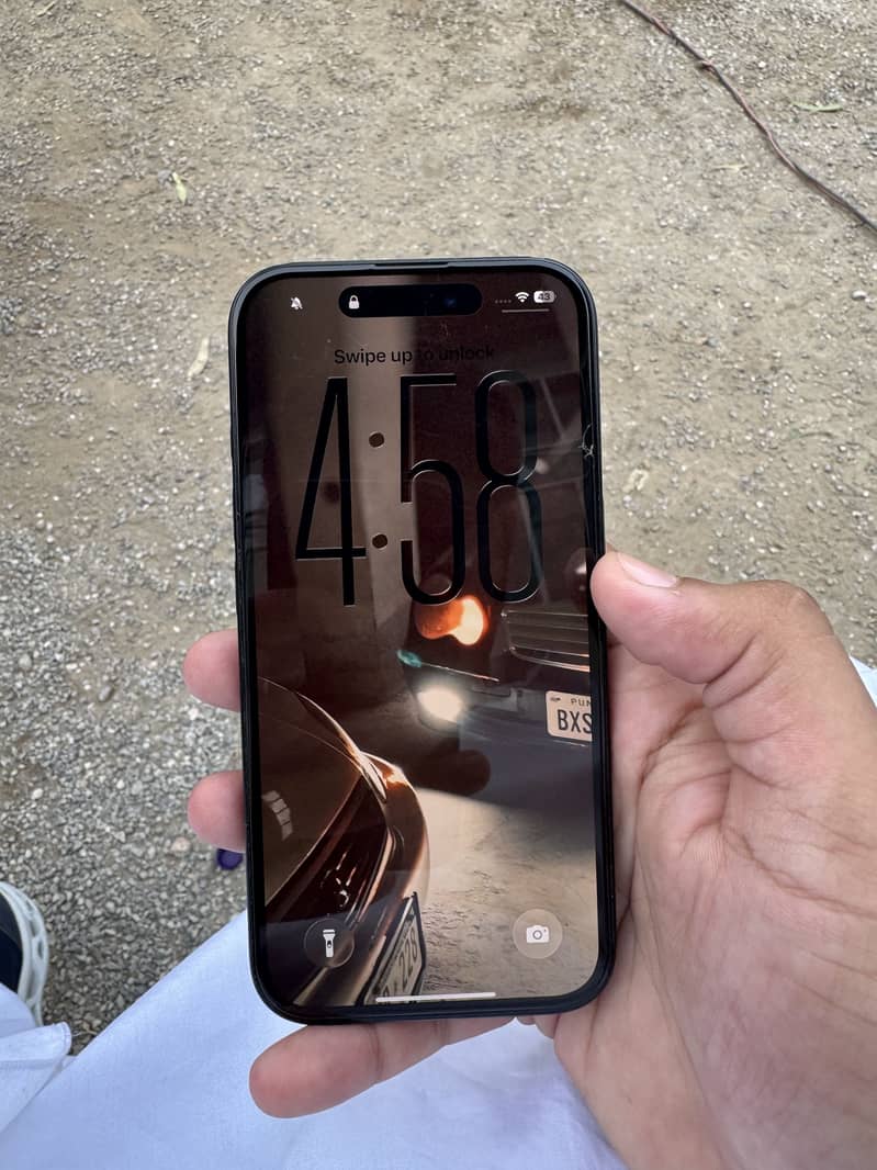 Apple iPhone 16 3