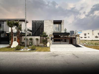 1 KANAL BRAND NEW FULLY FURNISHED DREAM LUXURY LIVING AWAITS YOU IN DHA PHASE 6