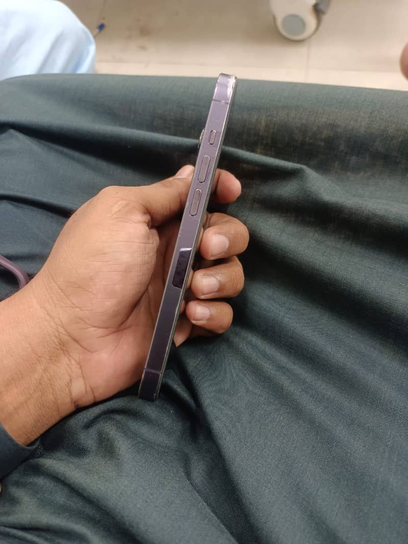 Apple iPhone 14 Pro 3