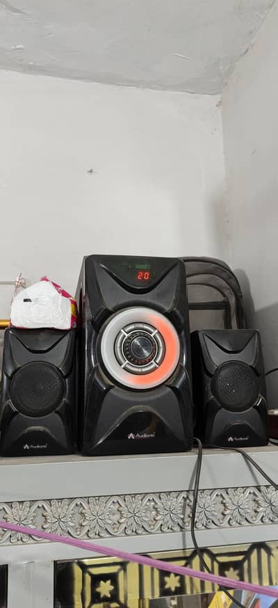 10/10 ok hin spekar mp3 audio video Bluetooth  remote system
