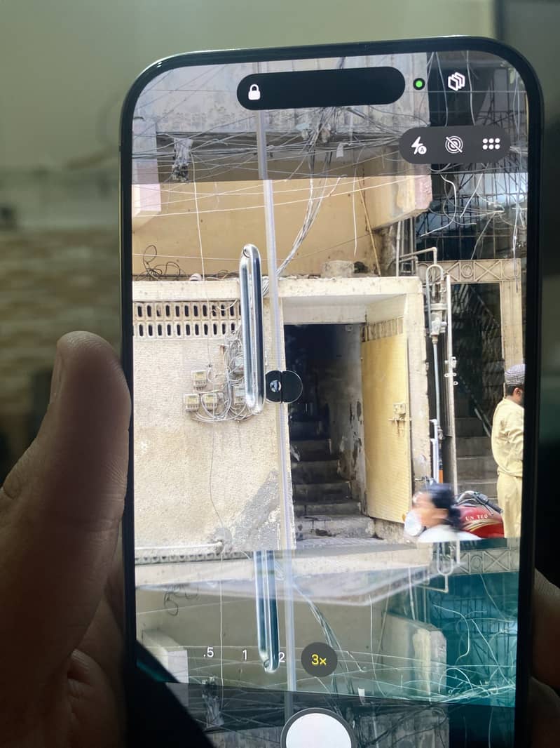 15 pro 6