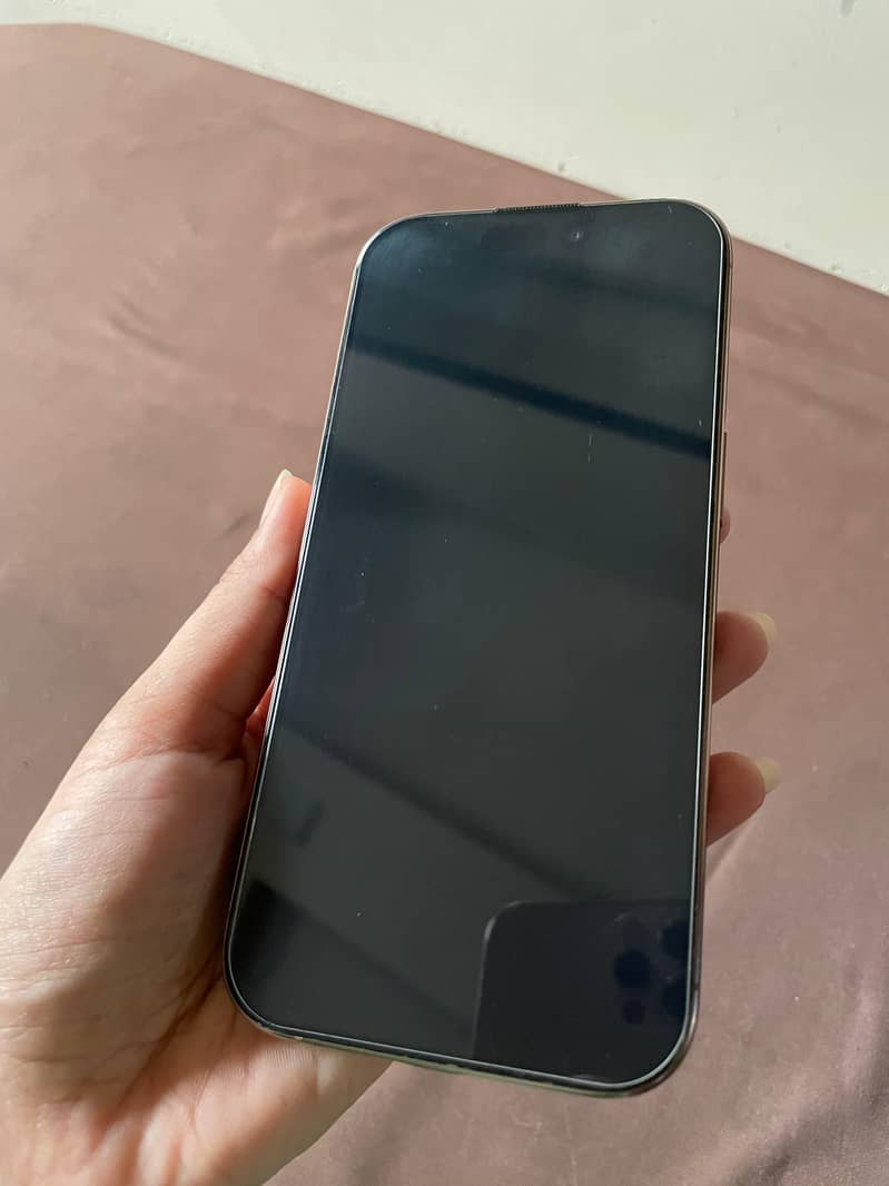 Apple iPhone 16 Pro 5