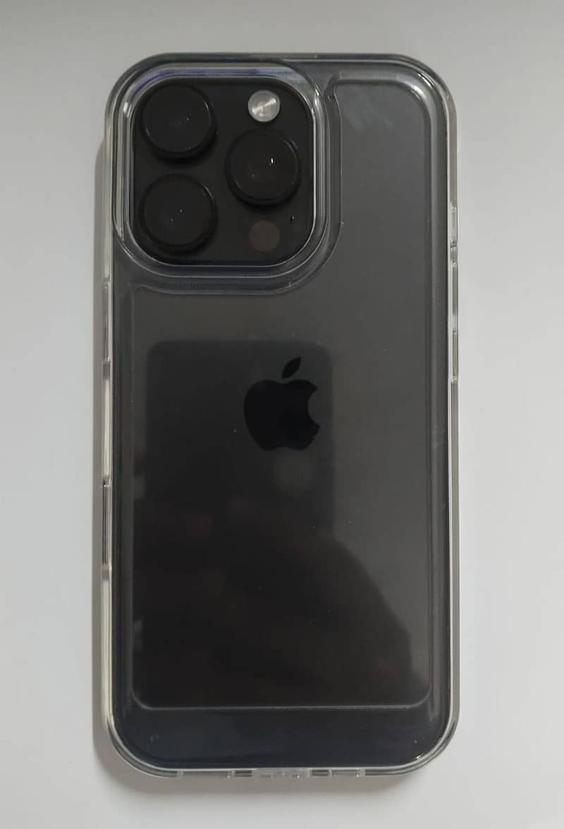 iPhone 16 Pro 1