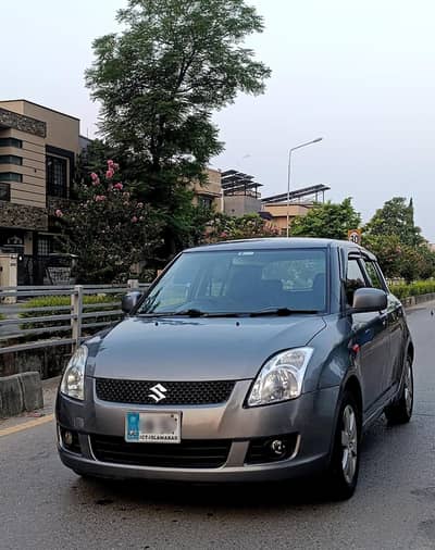 Suzuki Swift DLX 2011 (03238562096)