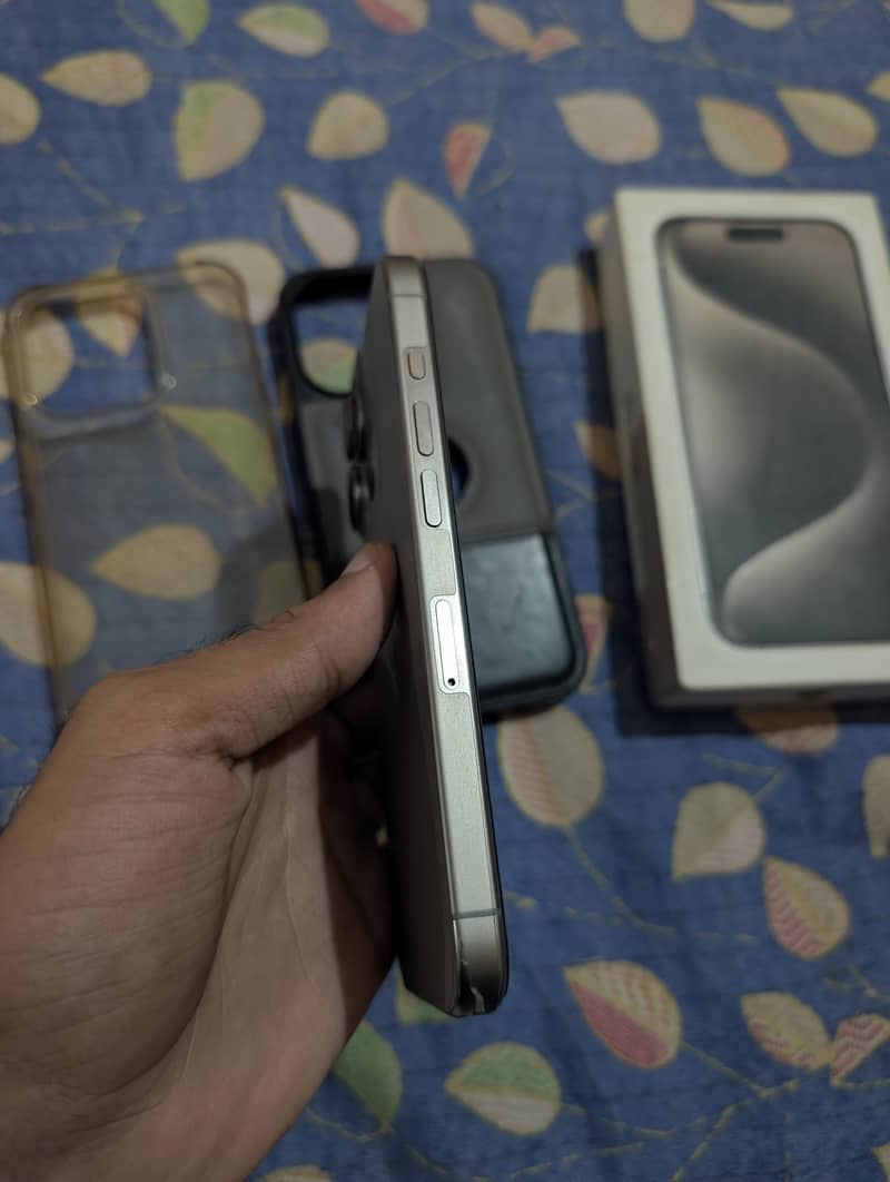 Apple iPhone 15 Pro 2