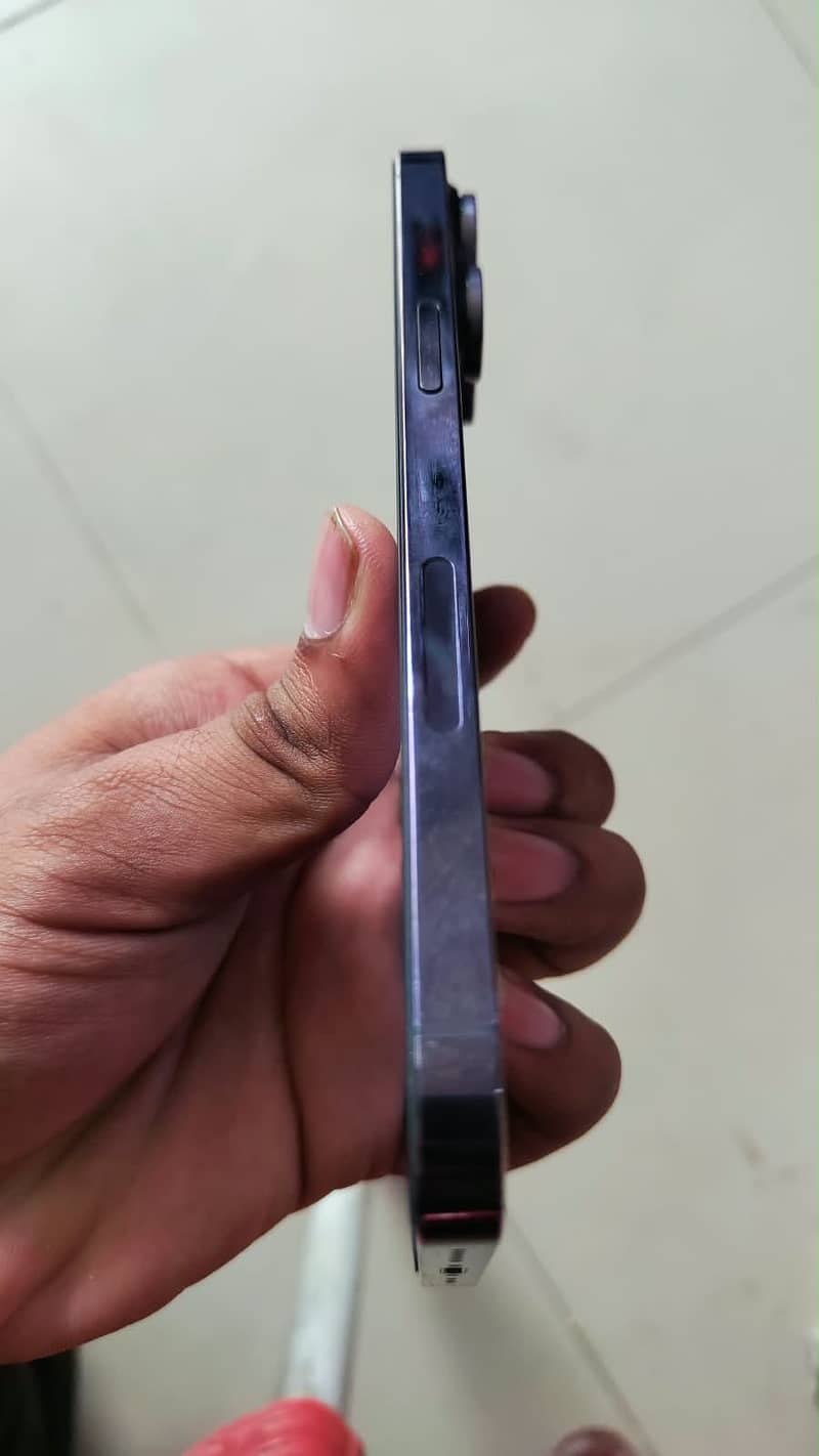 Apple iPhone 14 Pro Max 4