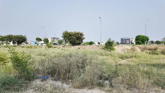 D BLOCK NEAR TO THIS GOOD LOCATION PLOT FOR SALE