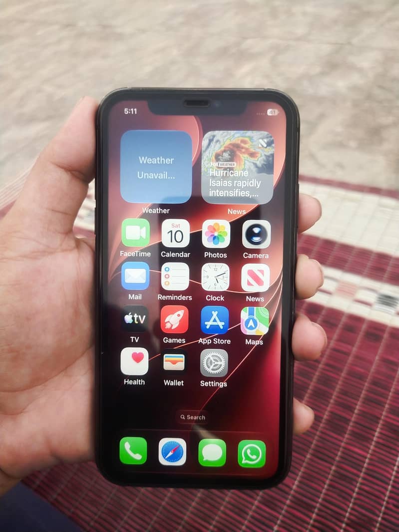 Apple iPhone 11 4