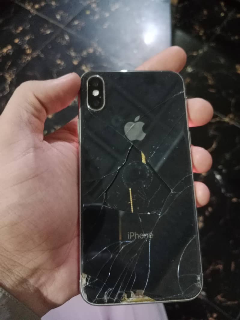 Apple iPhone X 4