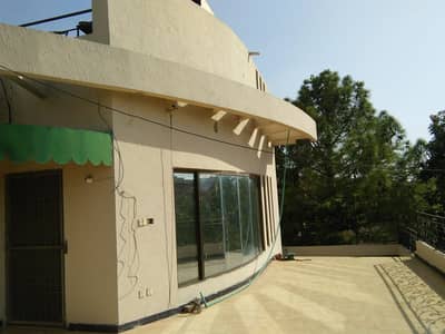 1 Kanal Used House for Sale Corner Plot Facing Park