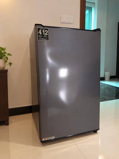 Dawlance  Metallic Grey mini refrigerator with freezer