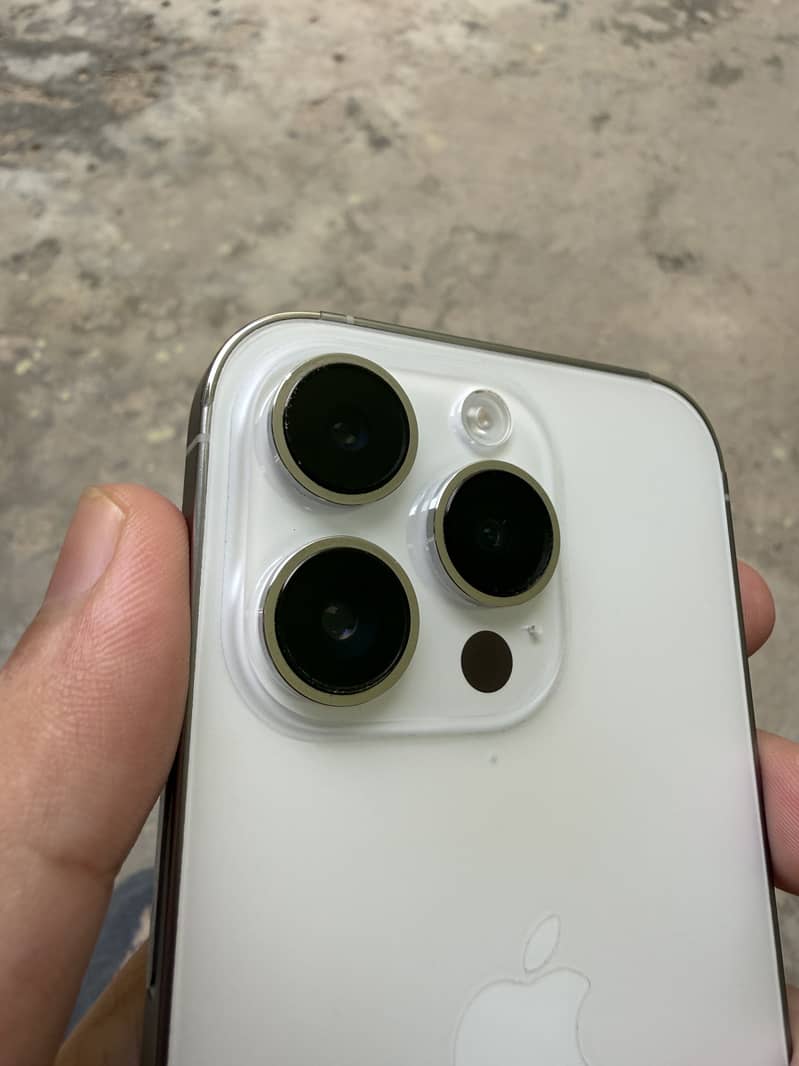 IPhone 14 pro 2
