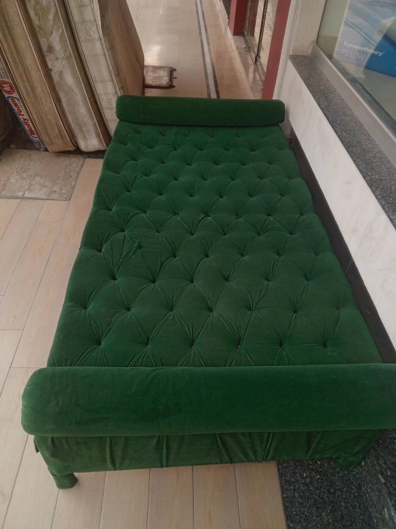 Sofa come bed 1
