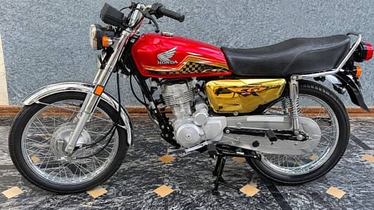 Honda 125 self Start Gold edition 2024