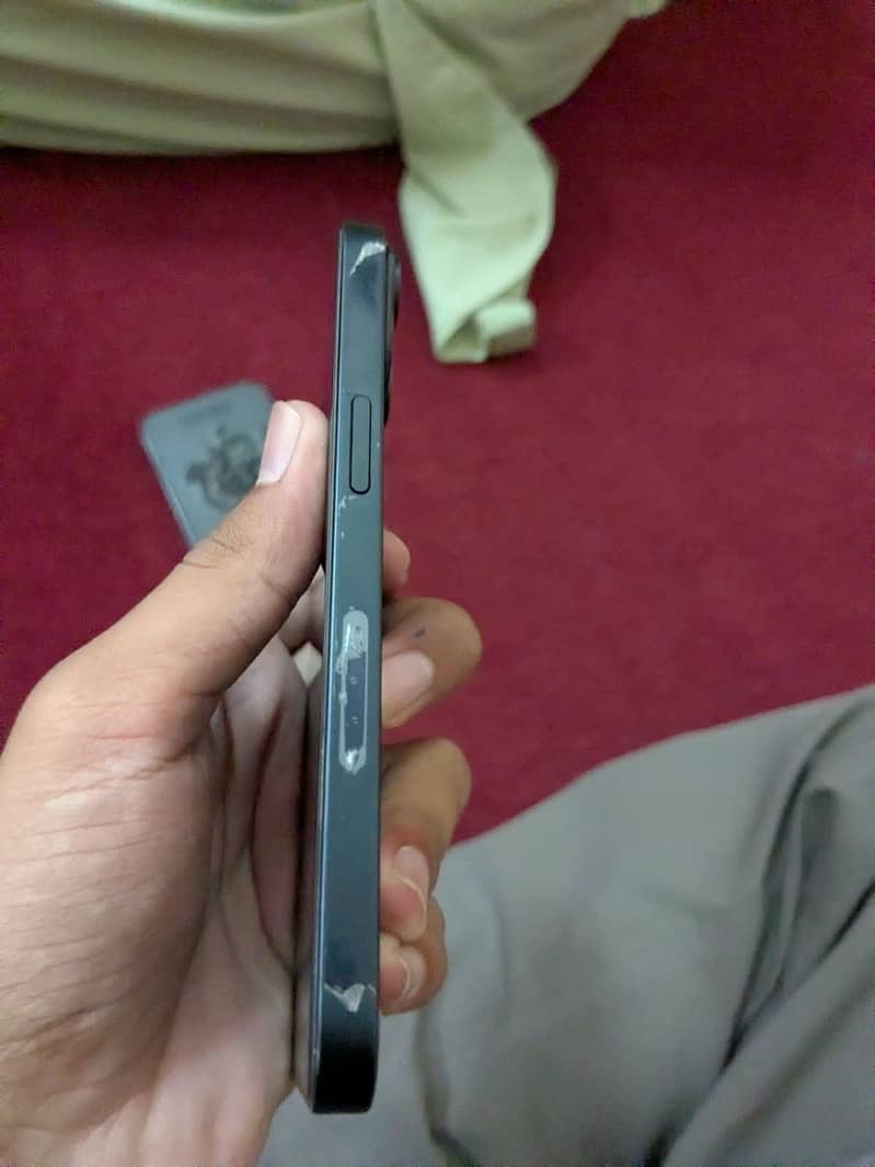 Apple iPhone 14 4
