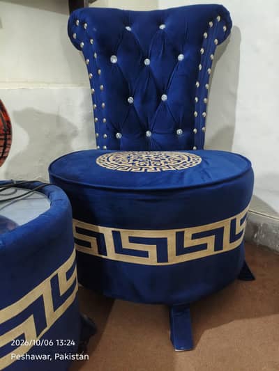 Bed Room Coffee Chair with Table