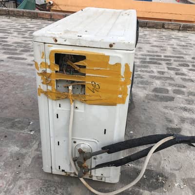 Orient 1.5 Ton DC Inverter AC – Excellent Condition