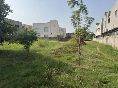 1 KANAL PLOT FOR SALE IN DHA 9-PRISM BLOCK P