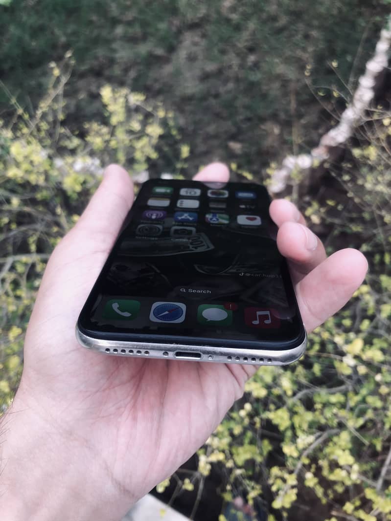 Apple iPhone X 1