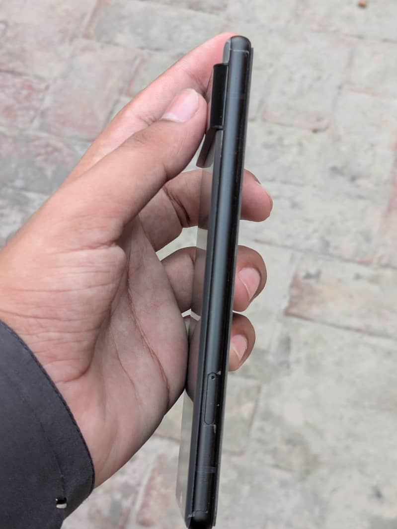 Google Pixel 6 4
