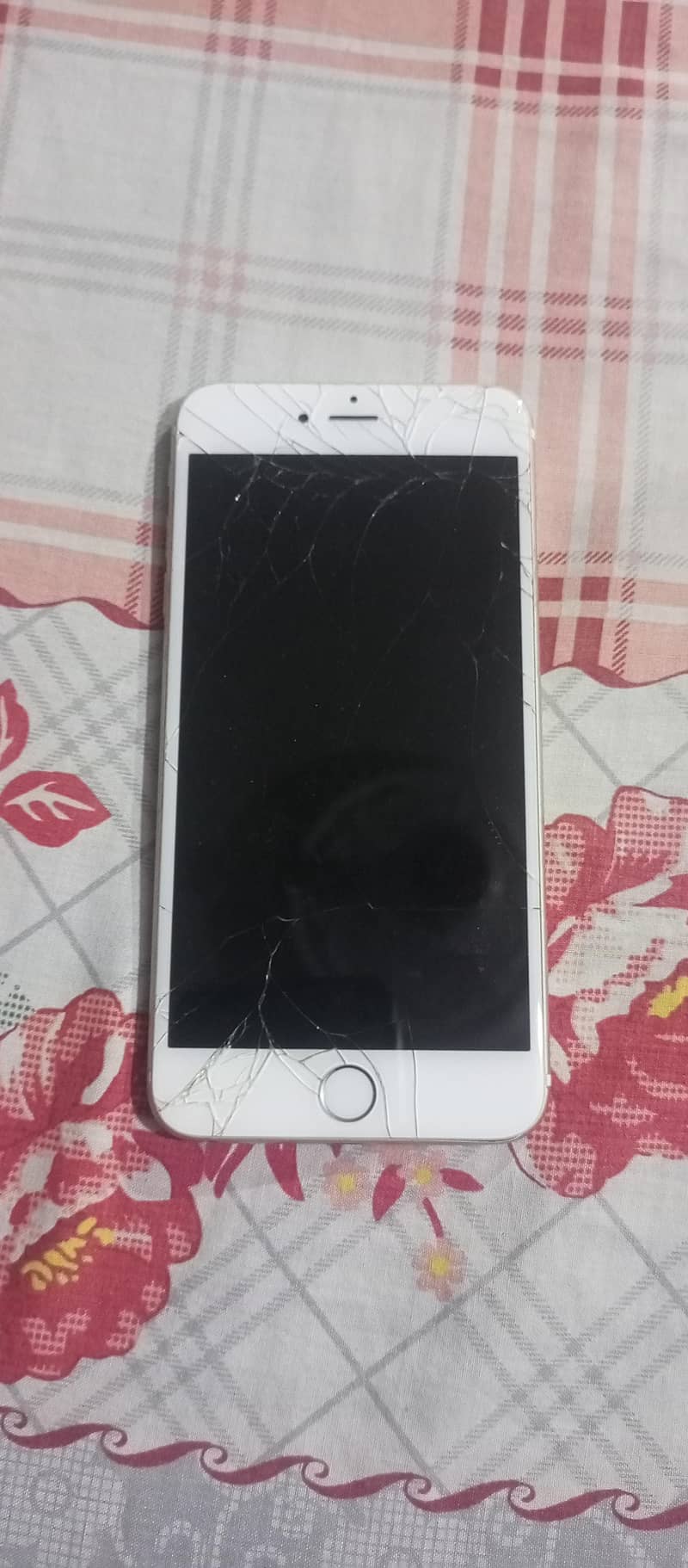 Apple iPhone 6 Plus 0
