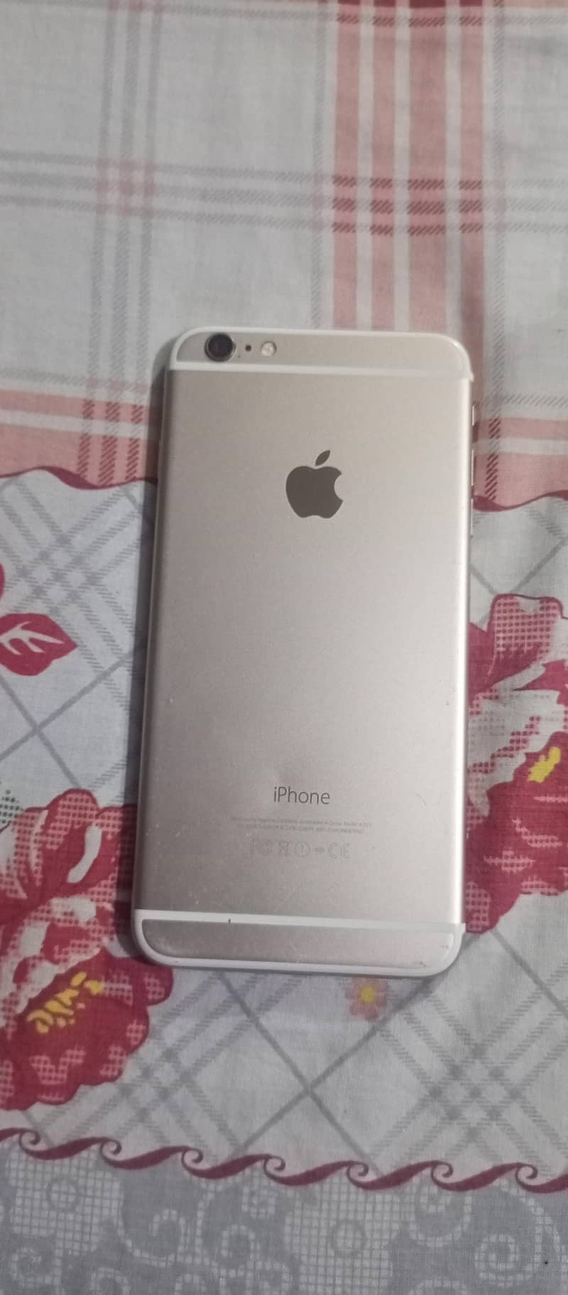 Apple iPhone 6 Plus 1