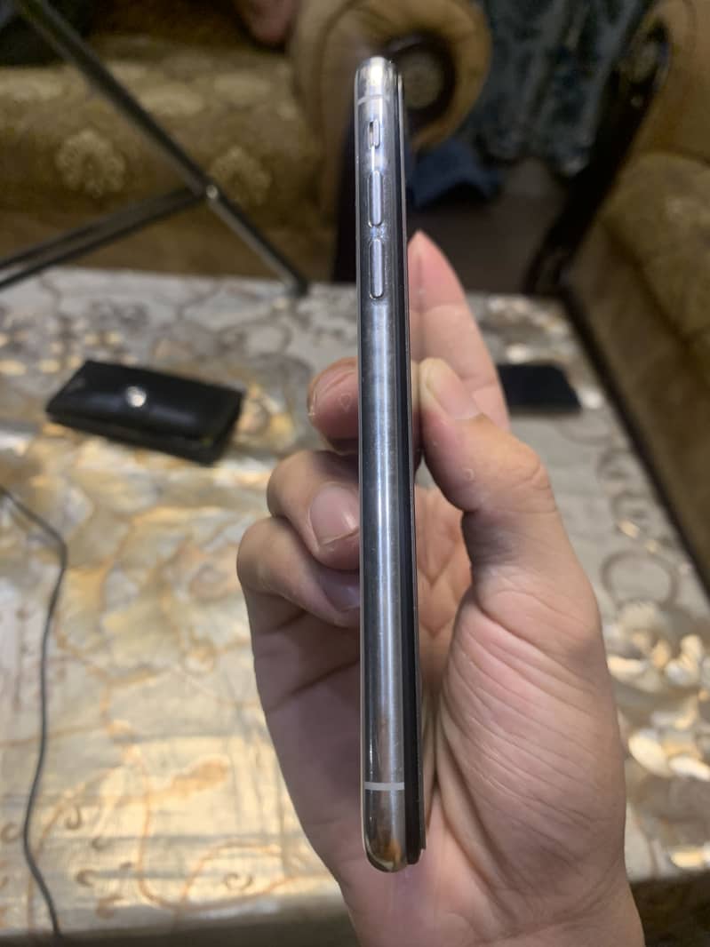 Apple iPhone X 2