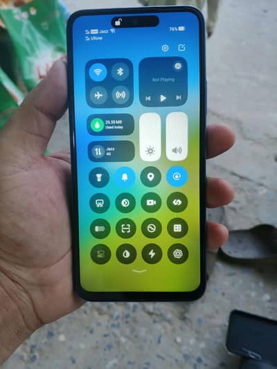 Infinix hot 60i good condition 3 mahene use Huwa ha jis ko Lena aw ib