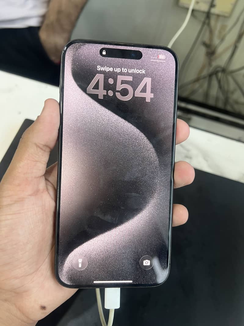 Apple iPhone 15 Pro Max 1