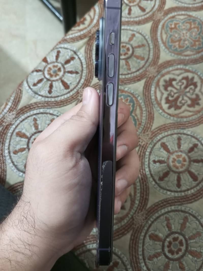 Apple iPhone 14 Pro Max 0